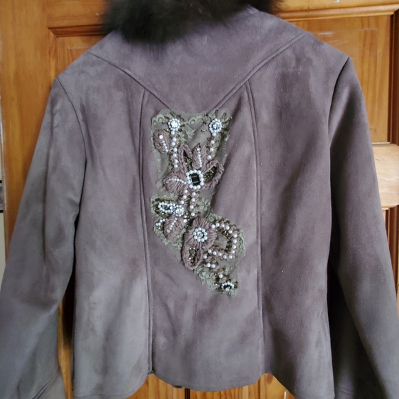 Jacket - Picture 3 of 7